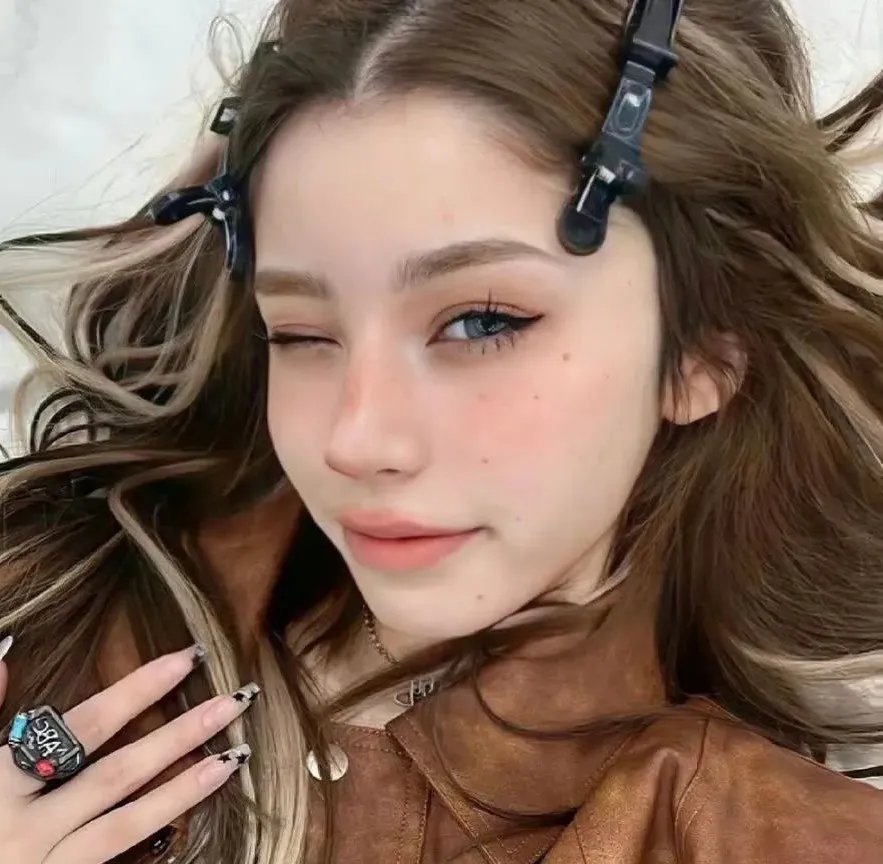 赤裸裸的亚马逊